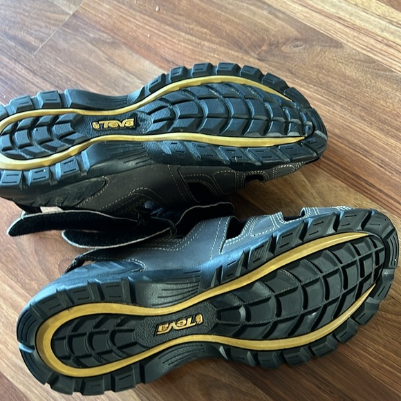 Teva sandals - Picture 6 of 8